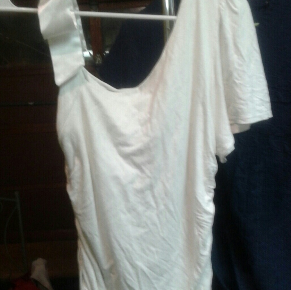 White fancy shoulder shirt